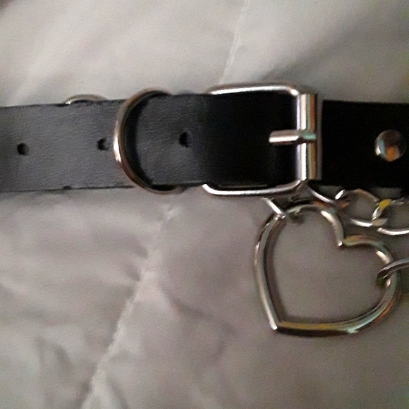 Goth Heart O-Ring Chain Choker - Picture 2 of 6